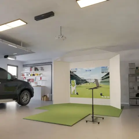 Rain or Shine Golf Uneekor EYE XR Retractable